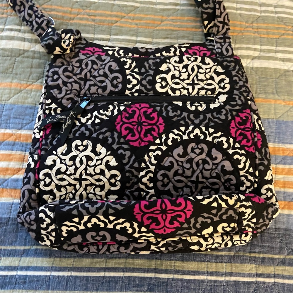Vera Bradley Black and Pink Shoulder Bag with Vibrant Design - Picture 7 of 10